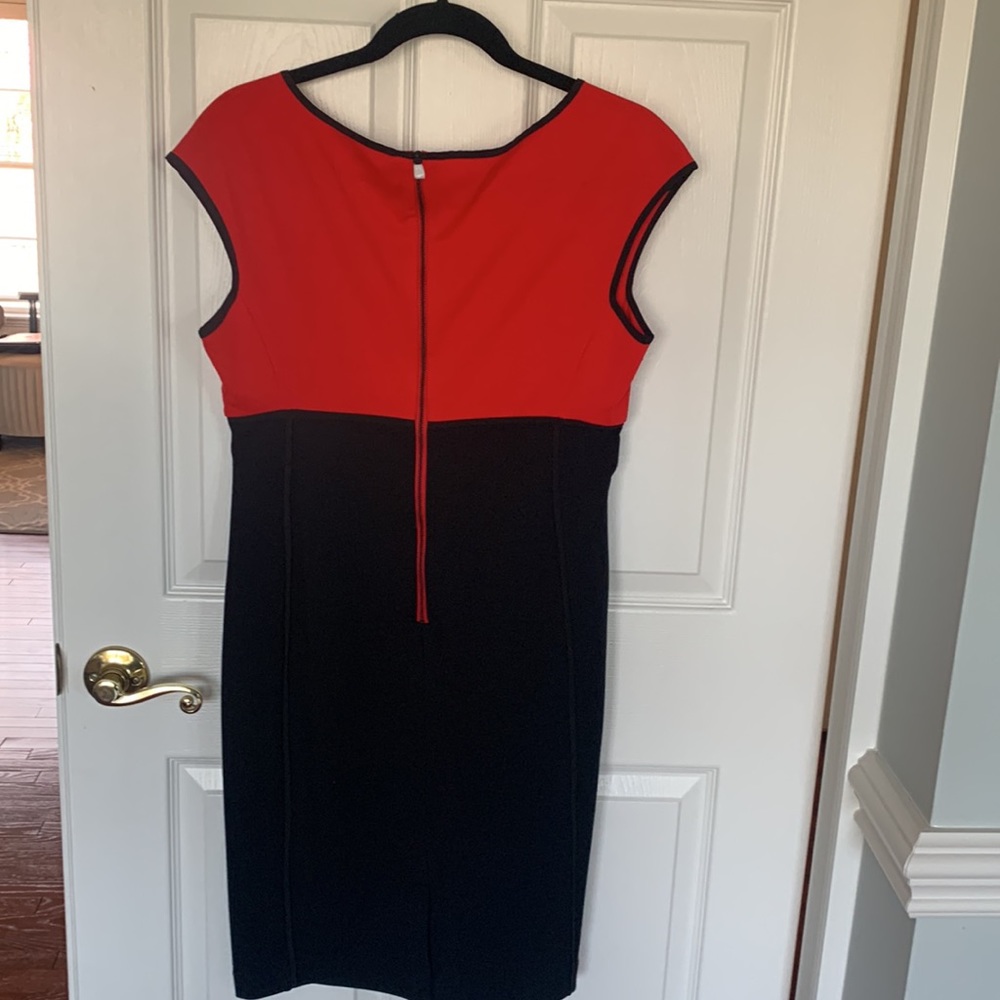 Narciso Rodriguez for Design Nation Red/Black form-fitting Knit Stretch Dress - Picture 2 of 12